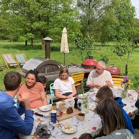 Villa Op Ruim Een Hectare Prive Grond *
