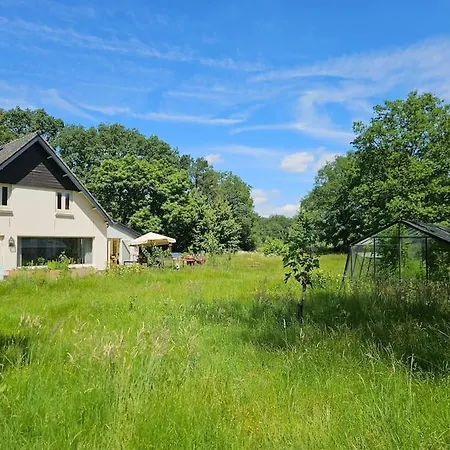 Villa Op Ruim Een Hectare Prive Grond