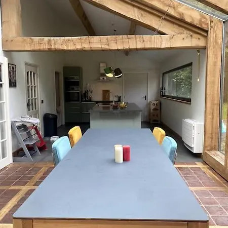 Op Ruim Een Hectare Prive Grond Villa Well (Limburg)
